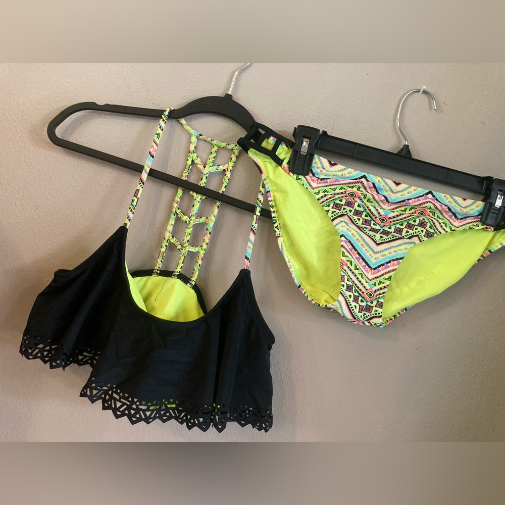 Arizona jean company two piece swimsuit L